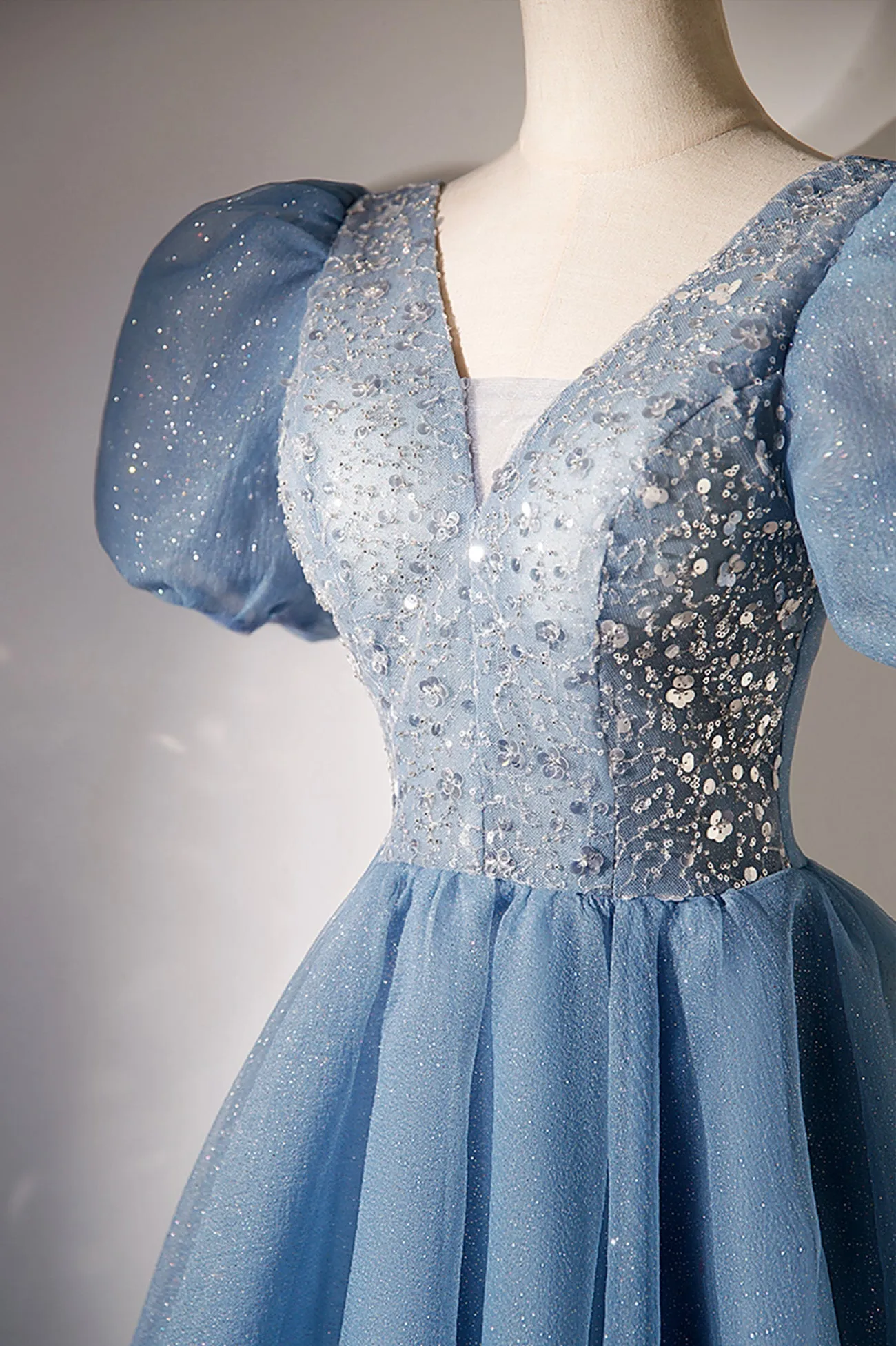 A-line V-neck Sequins Short Prom Dress Blue Short Sleeve Evening Dress