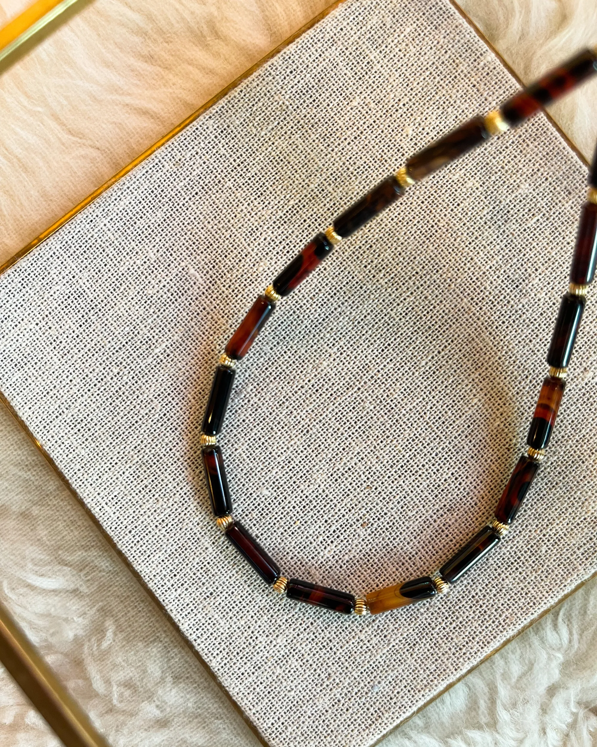 Agate Tortoiseshell Necklace