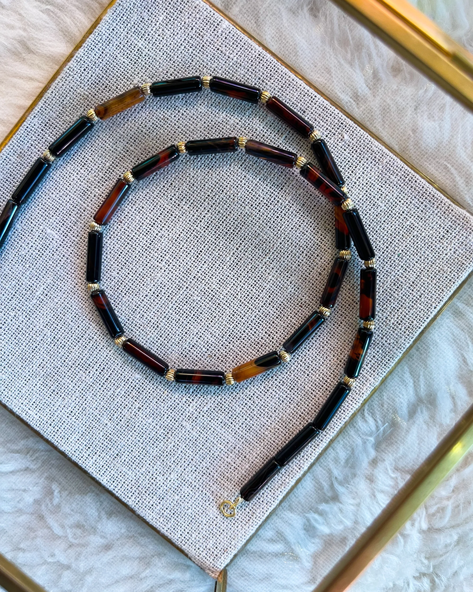 Agate Tortoiseshell Necklace