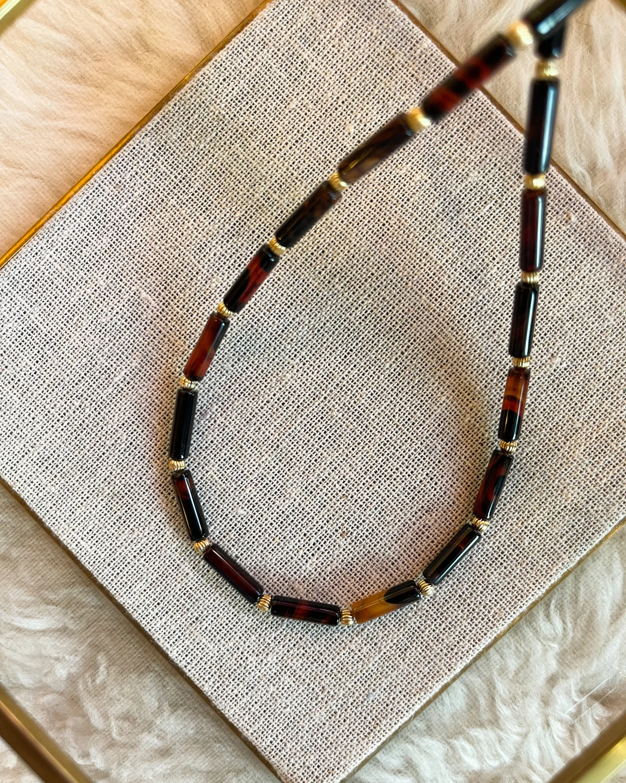 Agate Tortoiseshell Necklace
