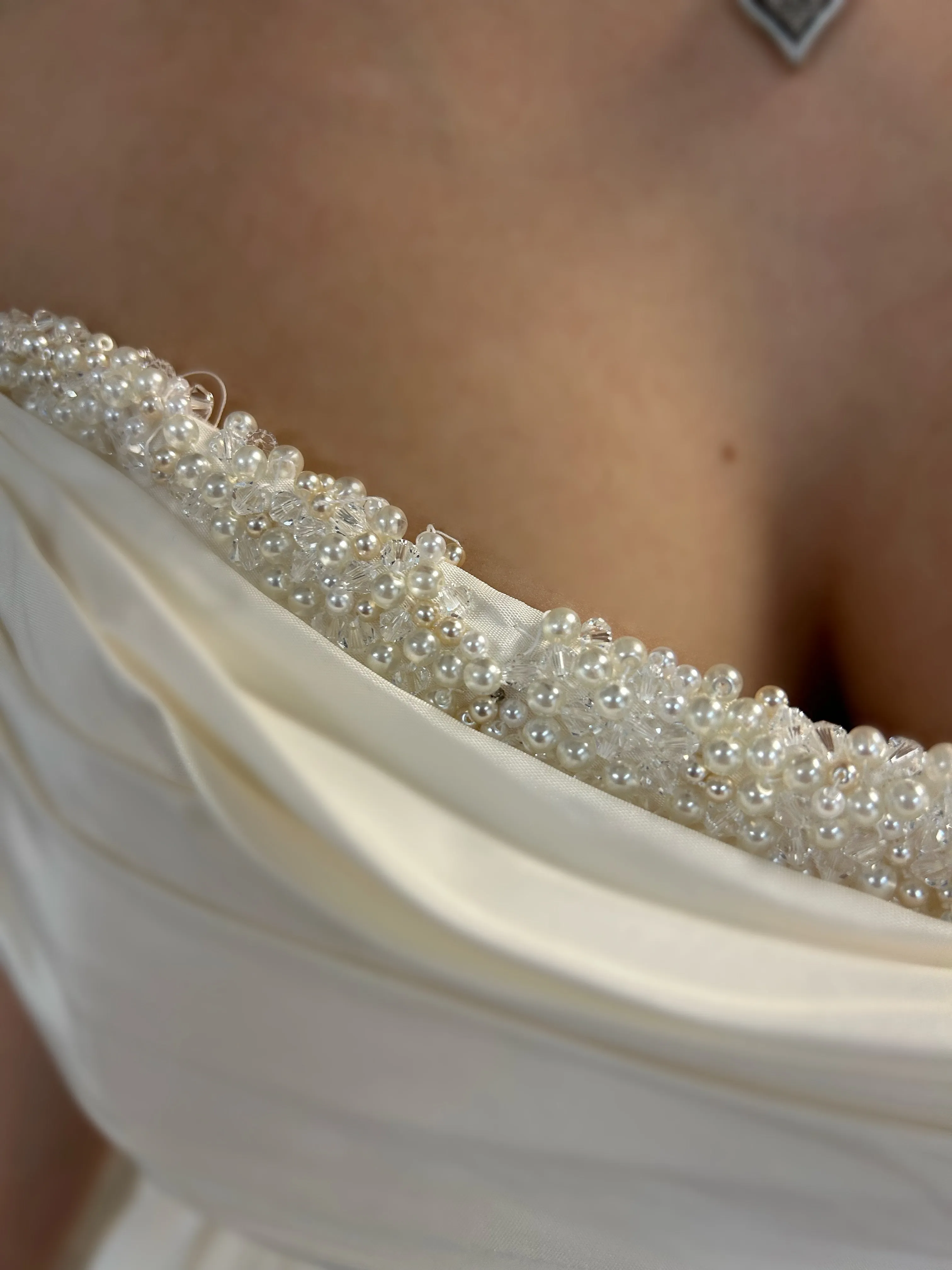Lea-Ann Belter 'Bianca' Wedding Dress Sample