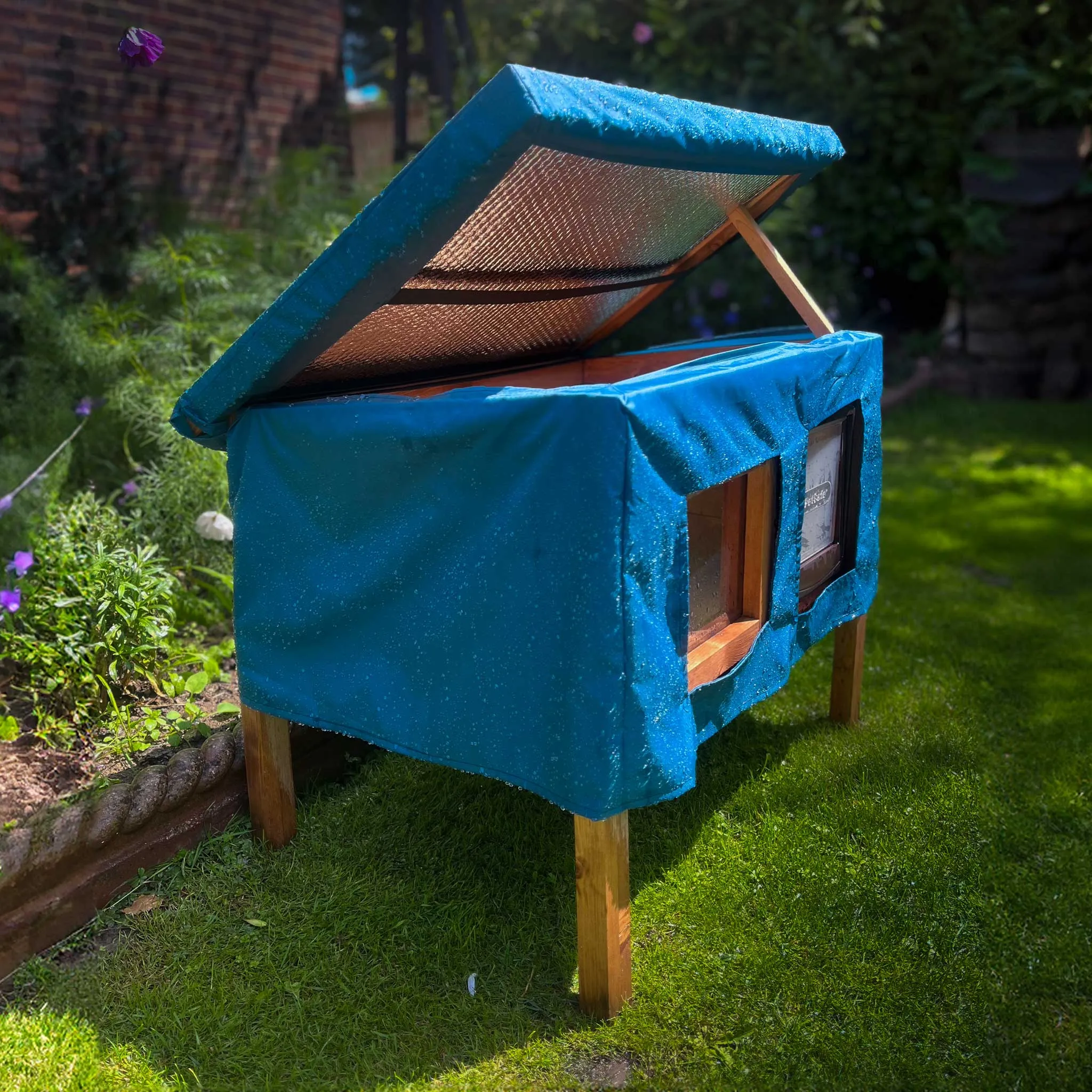 Outdoor Self-Heating Cat House Rain Cover