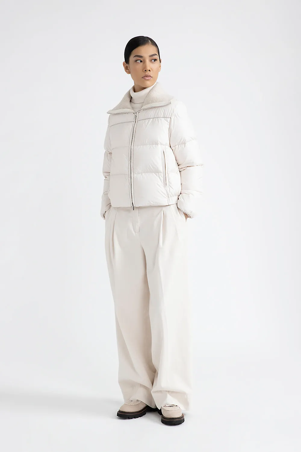 Short goose down jacket with tricot collar