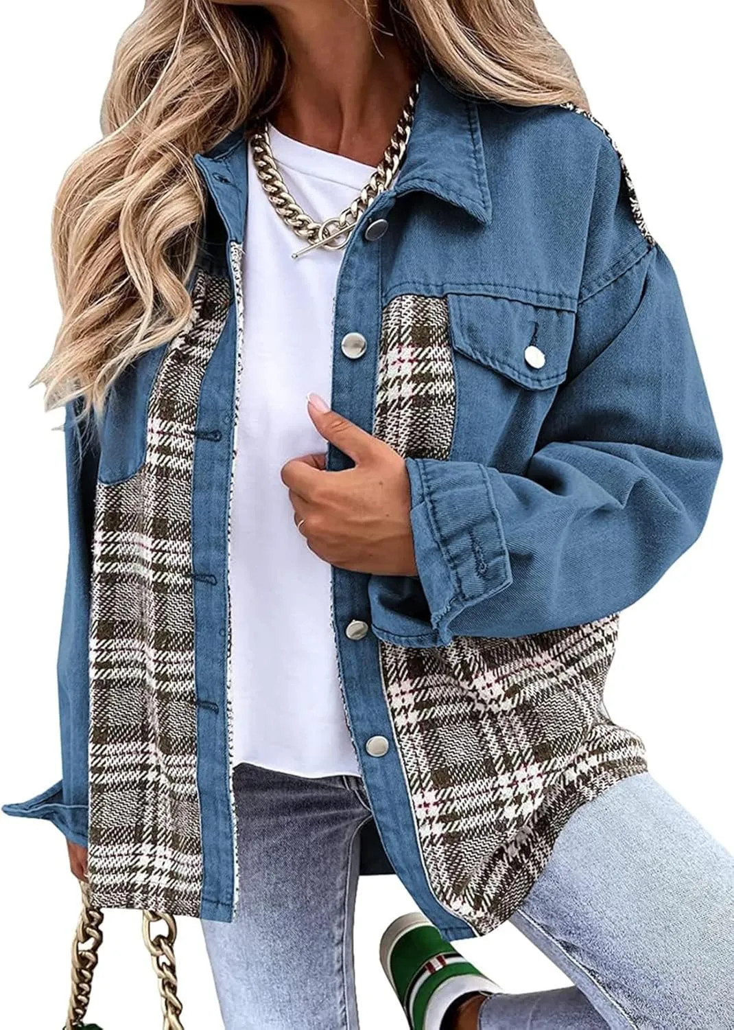 Women Jean Jacket Denim Plaid Shackets Button Down Shirt Jackets Oversized Pocketed Coat 2024 Fall Fashion Outfits