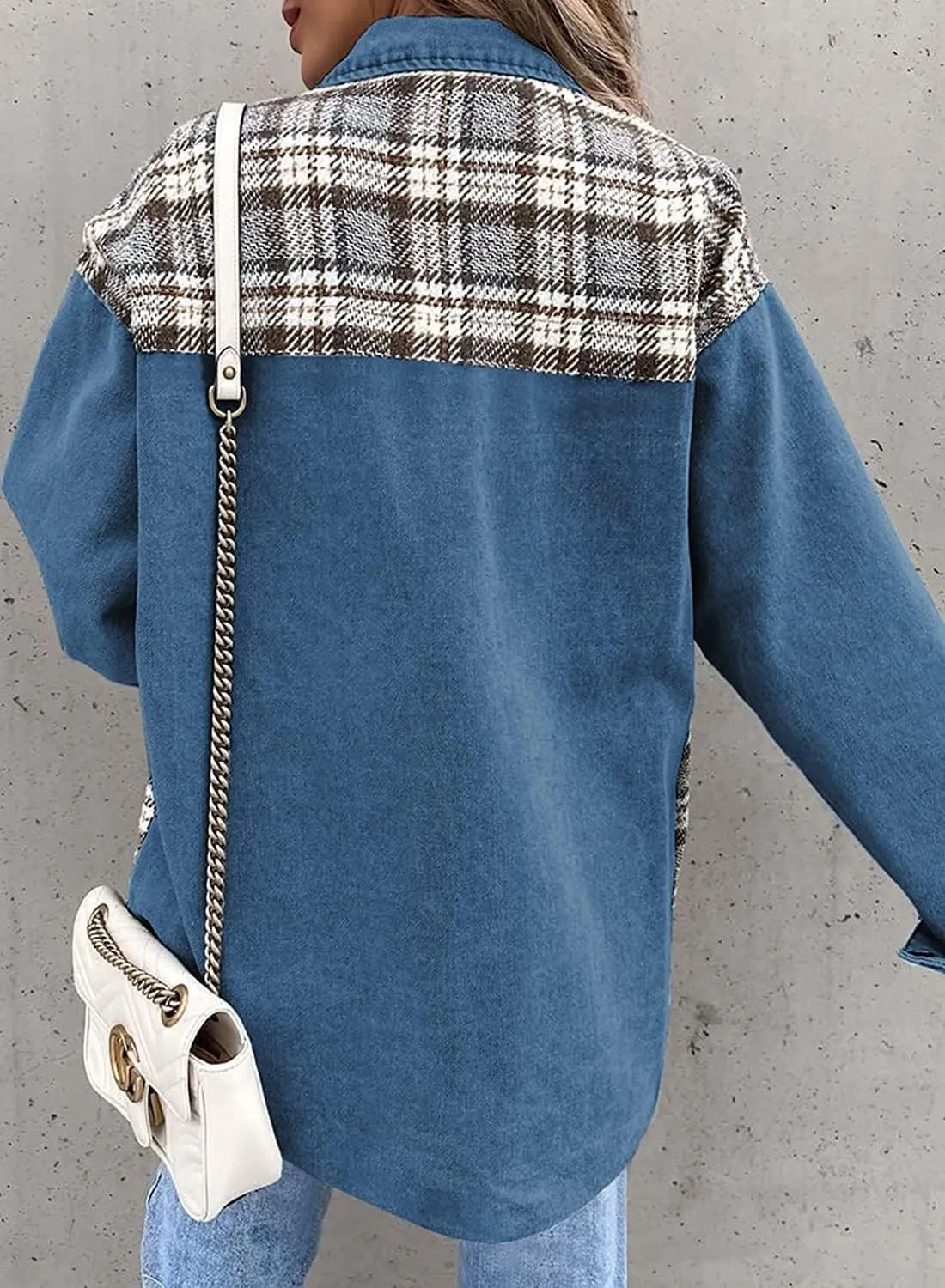 Women Jean Jacket Denim Plaid Shackets Button Down Shirt Jackets Oversized Pocketed Coat 2024 Fall Fashion Outfits